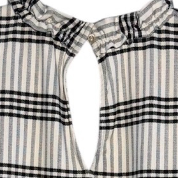 Ruffle Neck Shell Top - Picture 5 of 8